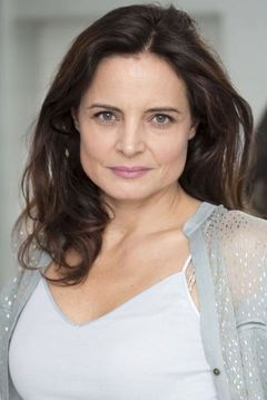Elisabeth Lanz interpreta Anna Williams