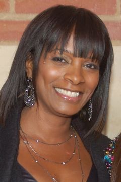 Vanessa Bell Calloway interpreta Aunt Dorrie