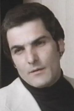 Claudio Zucchet interpreta Valler Henchman