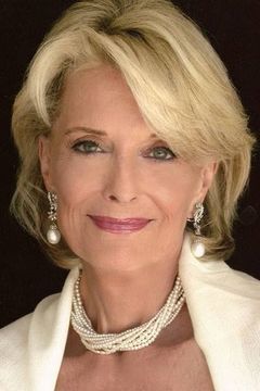 Constance Towers interpreta Louisa Pierce