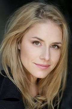 Alix Wilton Regan interpreta Susannah Castleman
