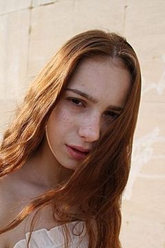 Angelica Alleruzzo interpreta Aurora