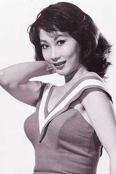 Keiko Awaji interpreta Kimiko