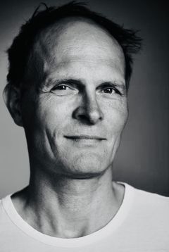 Tom Hanslmaier interpreta SS Officer