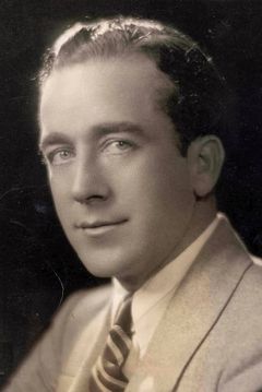 Jack Mulhall interpreta (uncredited)