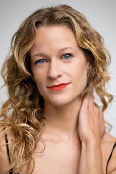 Elizabeth Dunn interpreta Gardiner Ball Dancer