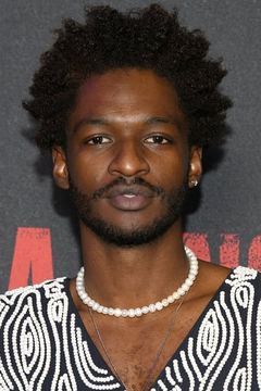 Jay Will interpreta Robert DeShaun Peace