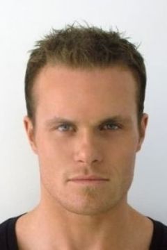 Jess Allen interpreta Tyson