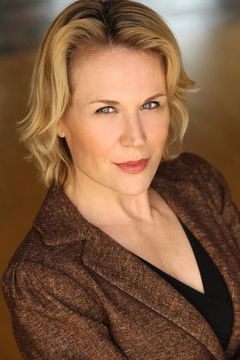 Jennifer Sommerfeld interpreta Faye