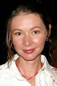 Kellie Waymire interpreta Jane