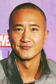 Terry Chen interpreta Kuang