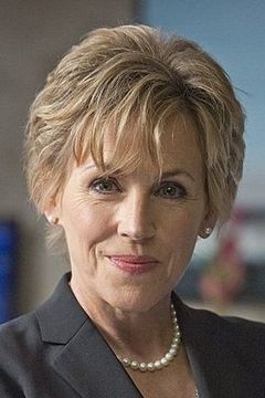Bess Armstrong interpreta Elaine
