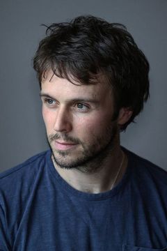 Geoffrey Breton interpreta Piers de Vreese