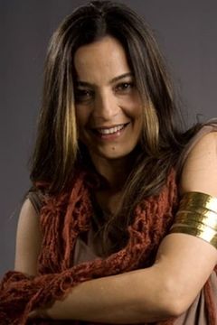 Patricia Castañeda interpreta gran dama