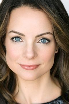 Kimberly Williams-Paisley interpreta Dana