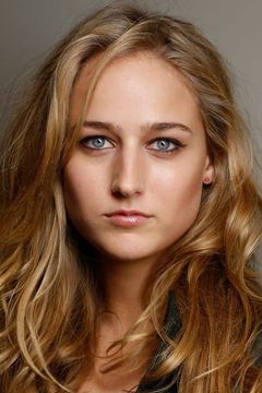 Leelee Sobieski interpreta Ruby Baker