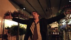 Jens Harzer interpreta Dr. Anno Schmidt/Rath