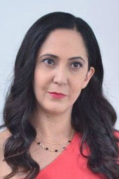 Natia Charalambous interpreta Olga