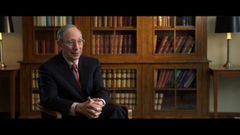 Samuel Hayes interpreta Self - Professor of Investment Banking, Harvard Business School