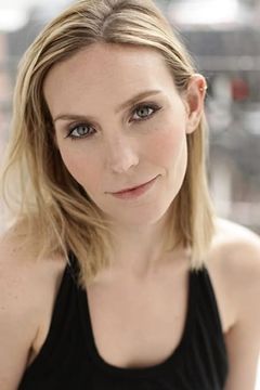 Aleque Reid interpreta Amber