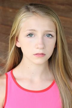 Emma Rayne Lyle interpreta Emily Reddy
