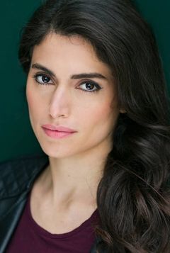 Raha Rahbari interpreta Maria Torres Blanco