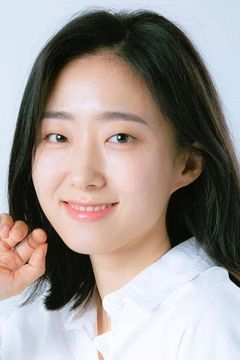 Ha Si-yeon interpreta Citizen at a Bus Stop
