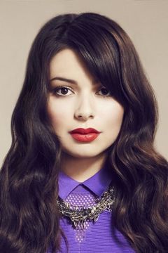 Miranda Cosgrove interpreta Emma