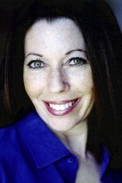 Randee Reicher interpreta Make-up Artist 2 (uncredited)
