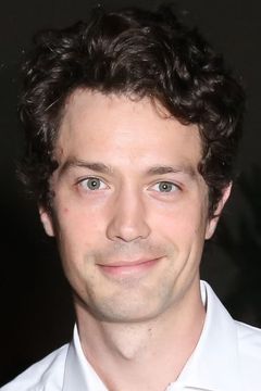 Christian Coulson interpreta Ralph Partridge