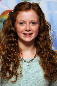 Maisie Smith interpreta Young Elizabeth