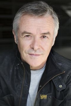 Sean Dennehy interpreta Chopper Pilot