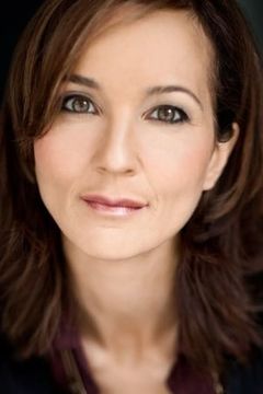 Michelle Brezinski interpreta Julia Lancaster