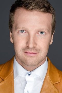 Stanislav Shirin interpreta Avgust Kuratov