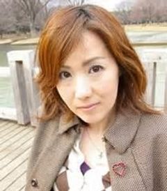 Mayumi Shou interpreta Murasaki Inabe
