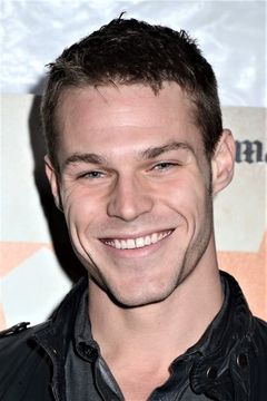 Brock Harris interpreta Paul