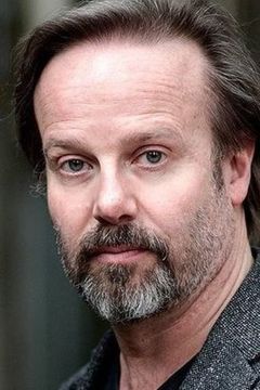 Peter Jecklin interpreta Pfarrer