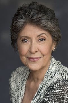 Anne Betancourt interpreta Sharon Lopez