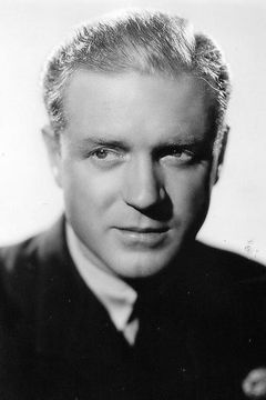 Gavin Muir interpreta Lieut. Fergus McKenzie