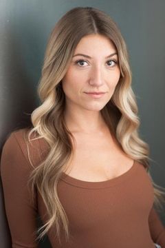 Sydney Hendricks interpreta Cassie