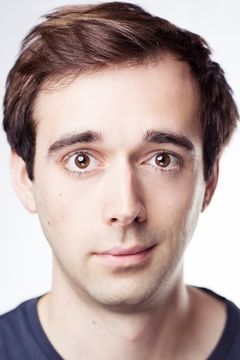 Richard Soames interpreta Animal Performer
