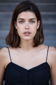 Marie Nasemann interpreta Helen