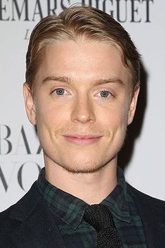 Freddie Fox interpreta Rubio