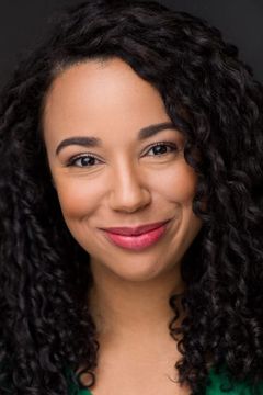 Brittany Alexis Palmer interpreta Linda