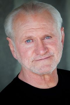 Bart McCarthy interpreta Captain Bart the Pirate