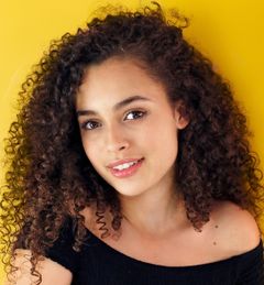 Mya-Lecia Naylor interpreta Miro