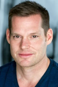 Will Koberg interpreta Soldier #2
