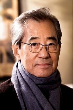 Nam Il-woo interpreta Detective Choi