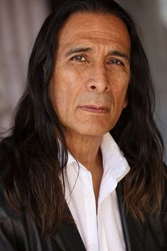 Gregory Zaragoza interpreta Abenaki Chief