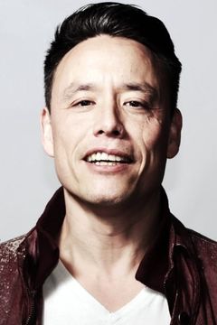 Simon Wan interpreta Auror Chang